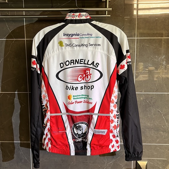 Louis Garneau cycling jacket - Picture 2 of 3